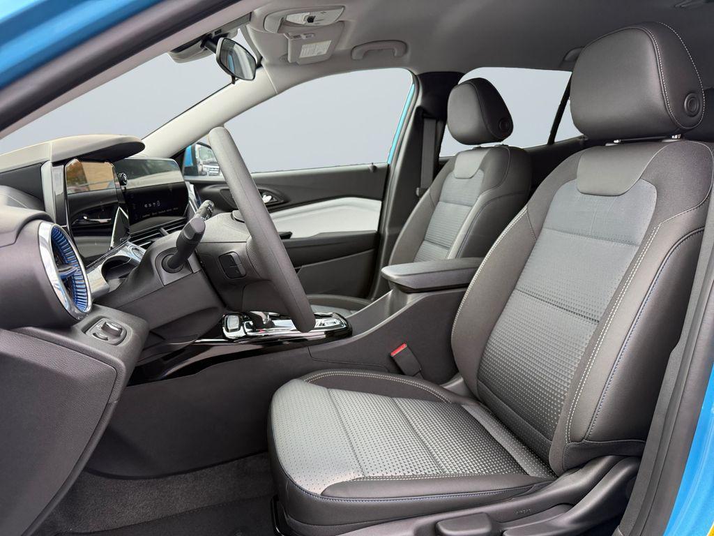 new 2026 Chevrolet Trax car, priced at $23,015