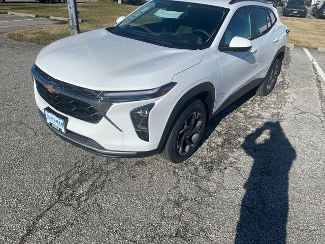 new 2025 Chevrolet Trax car, priced at $22,000