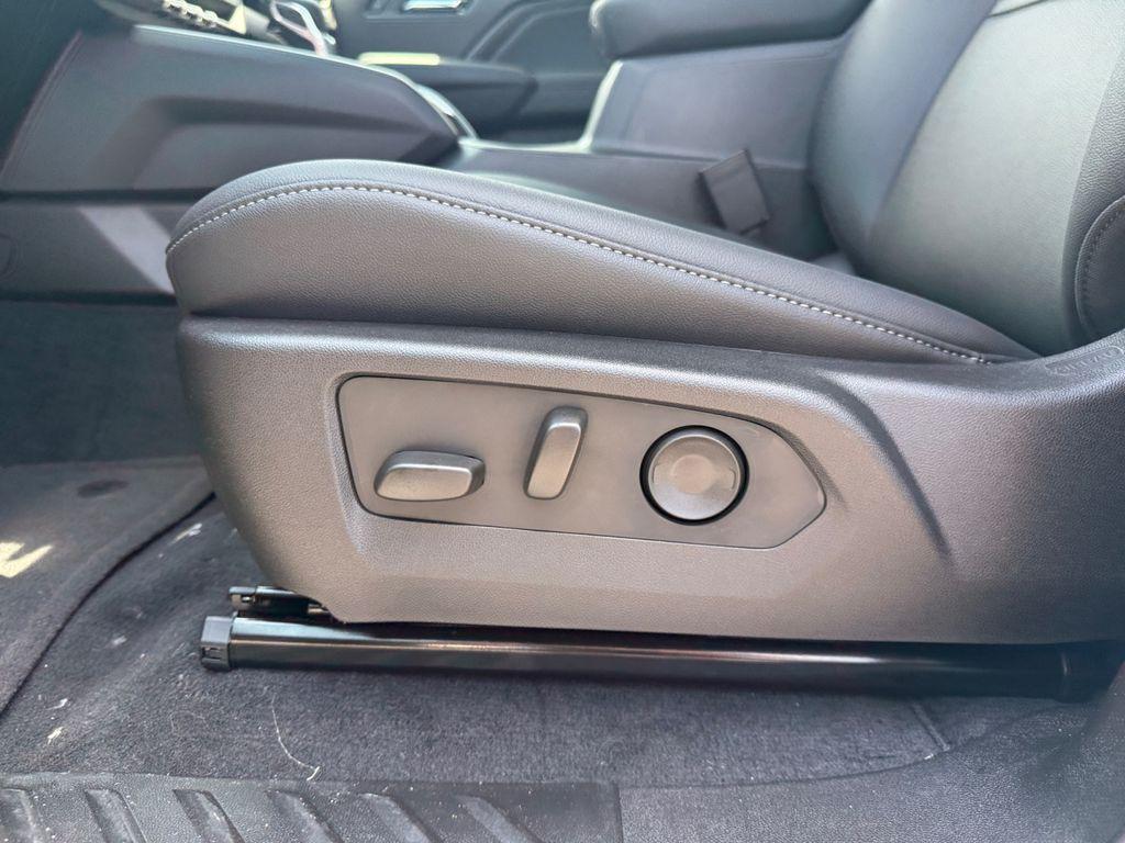 new 2025 Chevrolet Colorado car, priced at $37,870