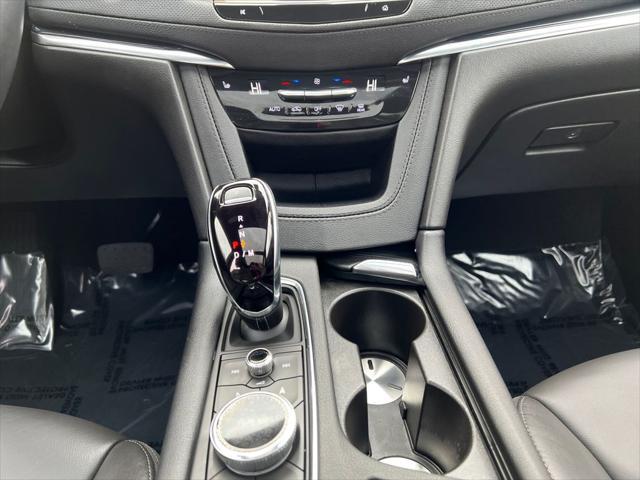 used 2024 Cadillac XT5 car, priced at $41,500
