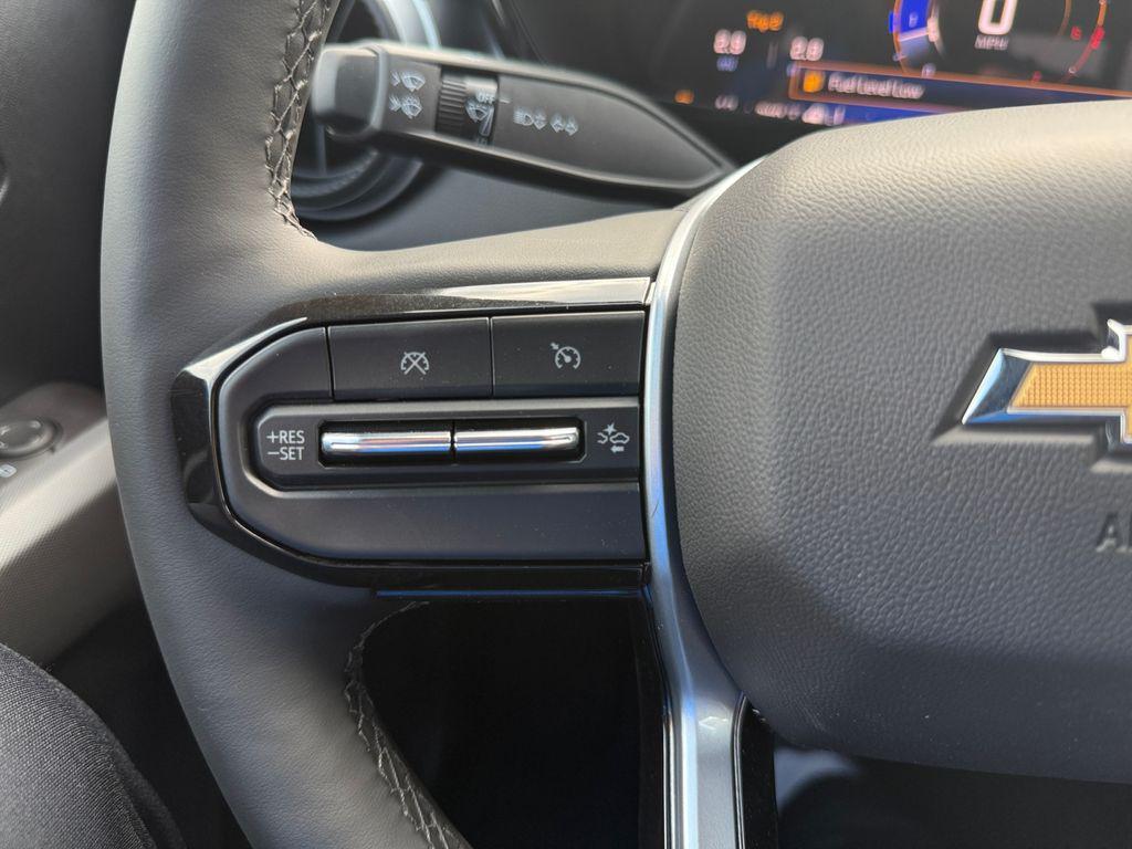 new 2025 Chevrolet Colorado car, priced at $39,204