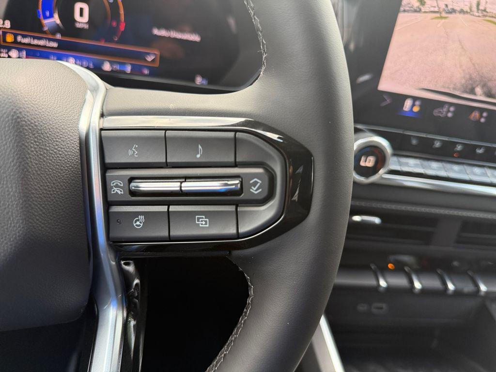 new 2025 Chevrolet Colorado car, priced at $39,204
