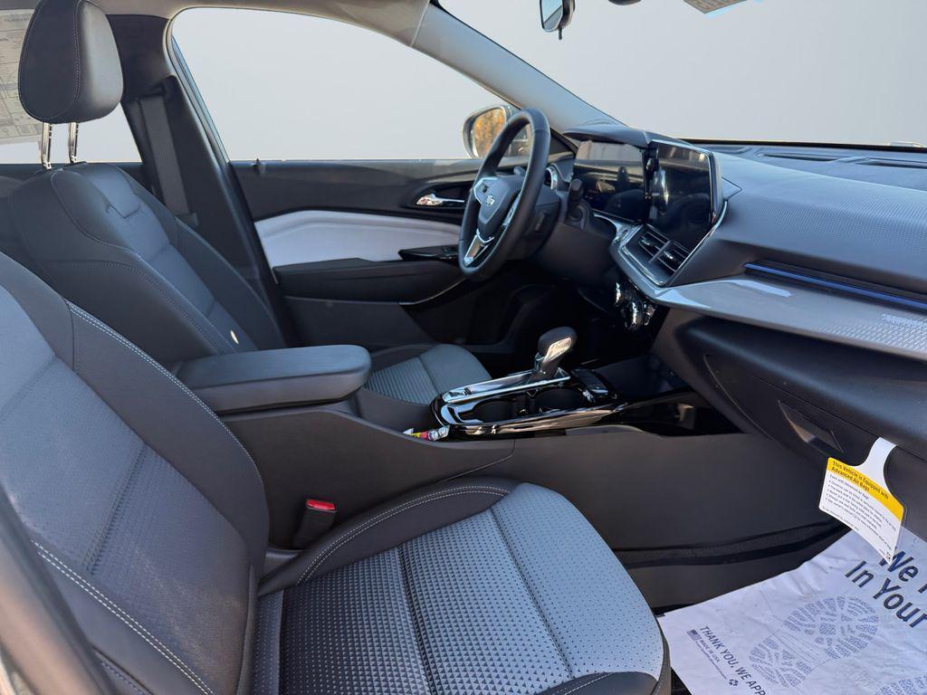 new 2025 Chevrolet Trax car, priced at $22,642