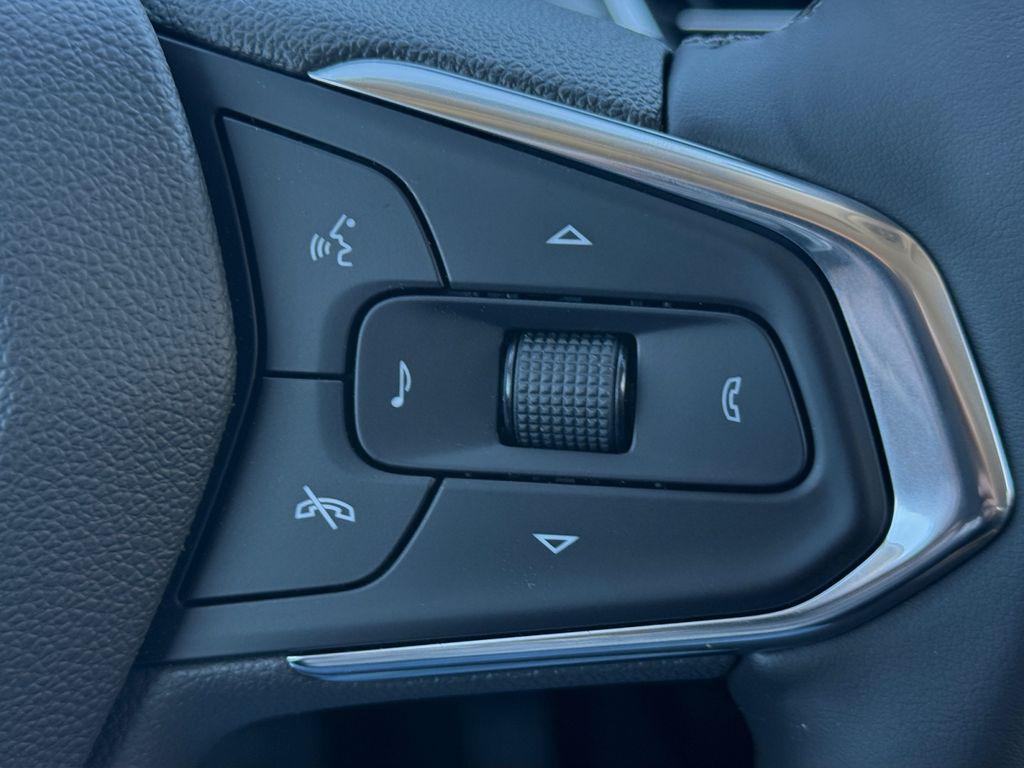 new 2025 Chevrolet Trax car, priced at $22,642