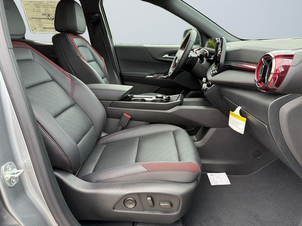 new 2026 Chevrolet Equinox car, priced at $33,360