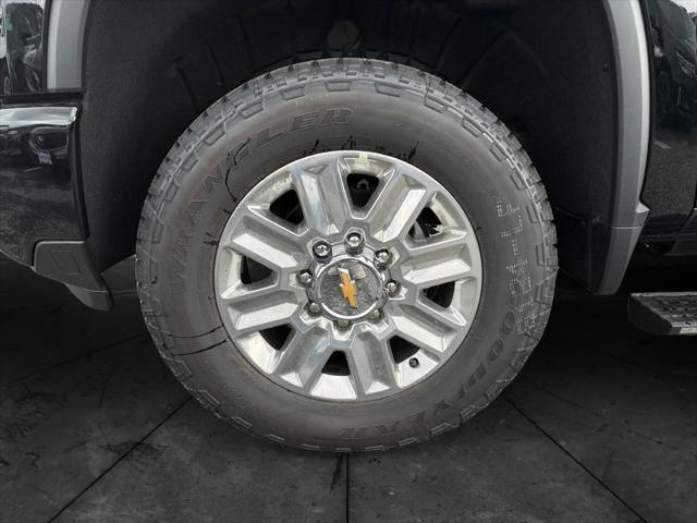 new 2025 Chevrolet Silverado 2500 car, priced at $72,551