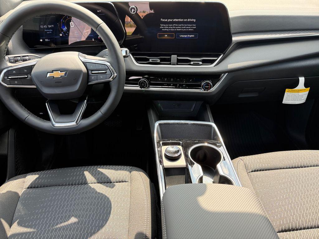 new 2026 Chevrolet Equinox car, priced at $29,339