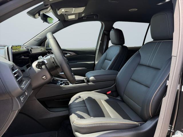 new 2025 Chevrolet Traverse car, priced at $49,213