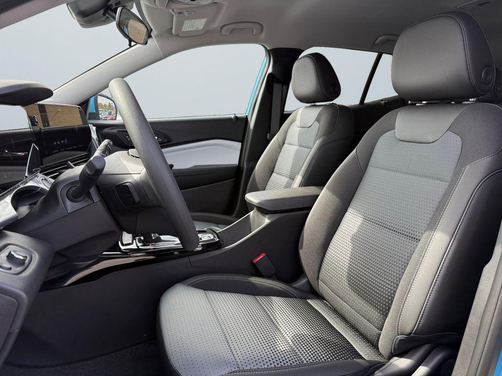 new 2026 Chevrolet Trax car, priced at $23,015