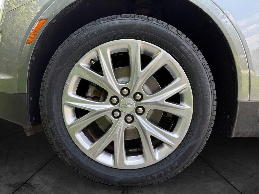used 2021 Cadillac XT5 car, priced at $29,000