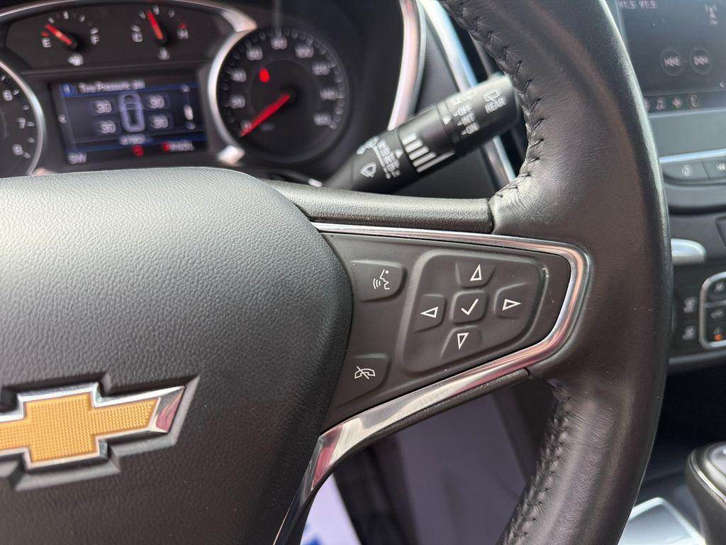 used 2021 Chevrolet Equinox car, priced at $17,000