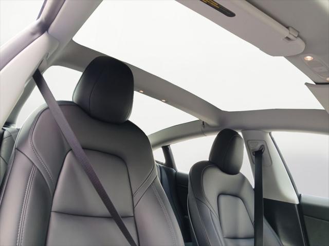 used 2021 Tesla Model 3 car, priced at $21,000
