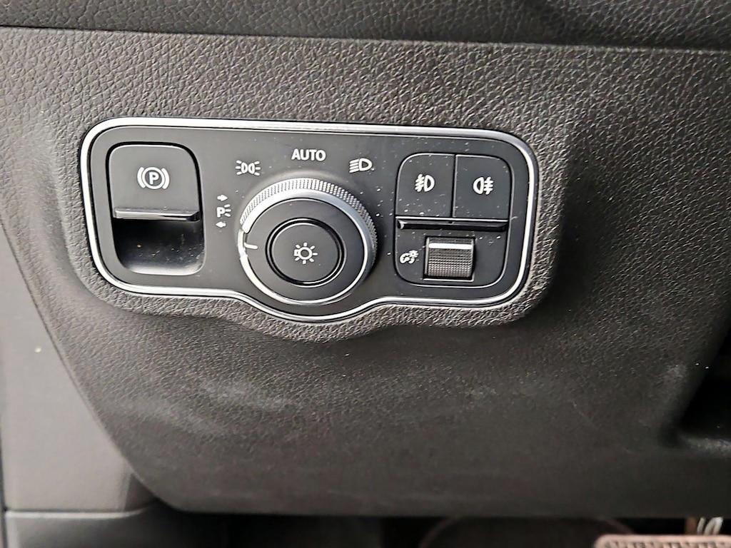 used 2021 Mercedes-Benz GLB 250 car, priced at $26,998