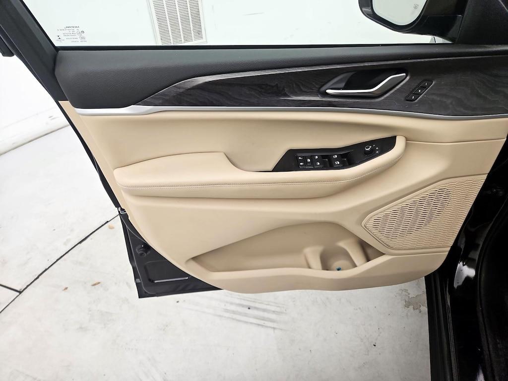 used 2023 Jeep Grand Cherokee car, priced at $32,998
