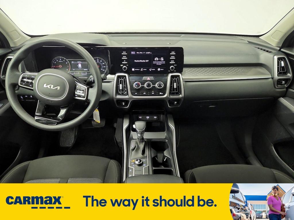 used 2023 Kia Sorento car, priced at $24,998