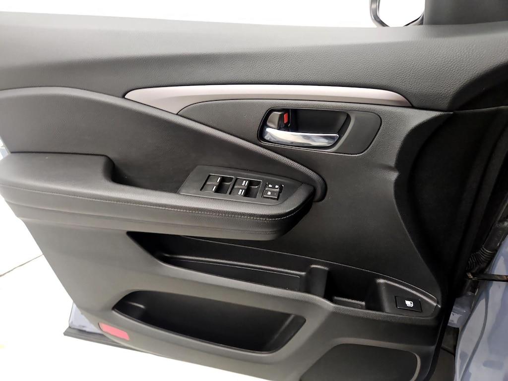 used 2022 Honda Pilot car, priced at $31,998