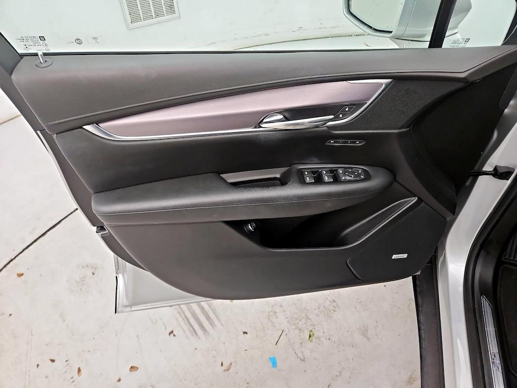 used 2017 Cadillac XT5 car, priced at $20,998