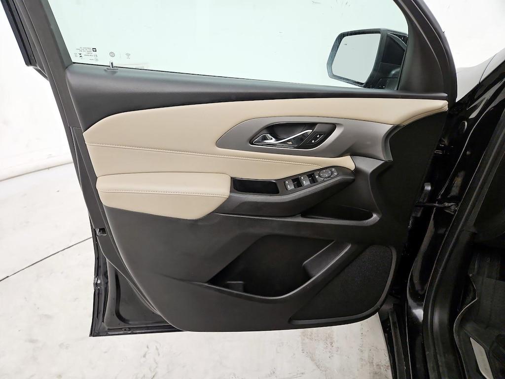 used 2023 Chevrolet Traverse car, priced at $26,998