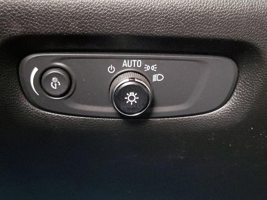 used 2022 Chevrolet Traverse car, priced at $35,998