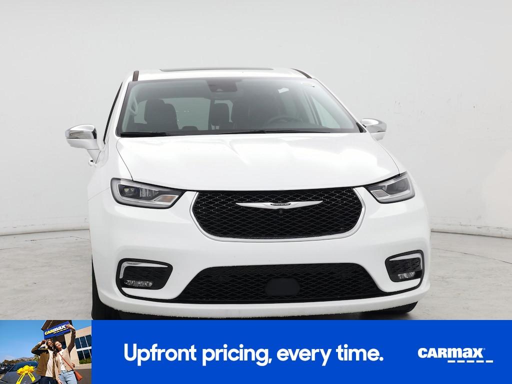 used 2022 Chrysler Pacifica Hybrid car, priced at $31,998