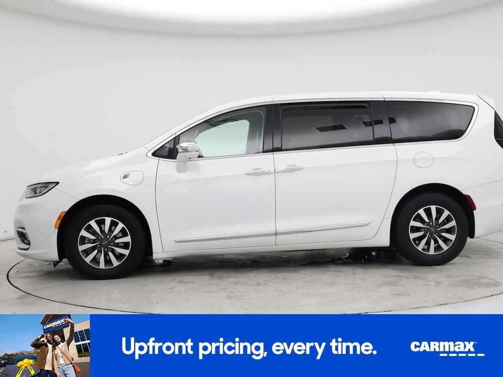used 2022 Chrysler Pacifica Hybrid car, priced at $31,998
