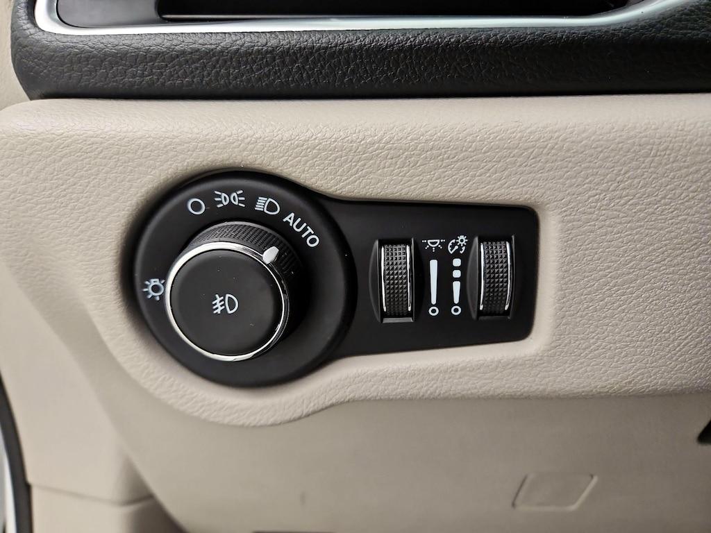 used 2022 Chrysler Pacifica Hybrid car, priced at $31,998