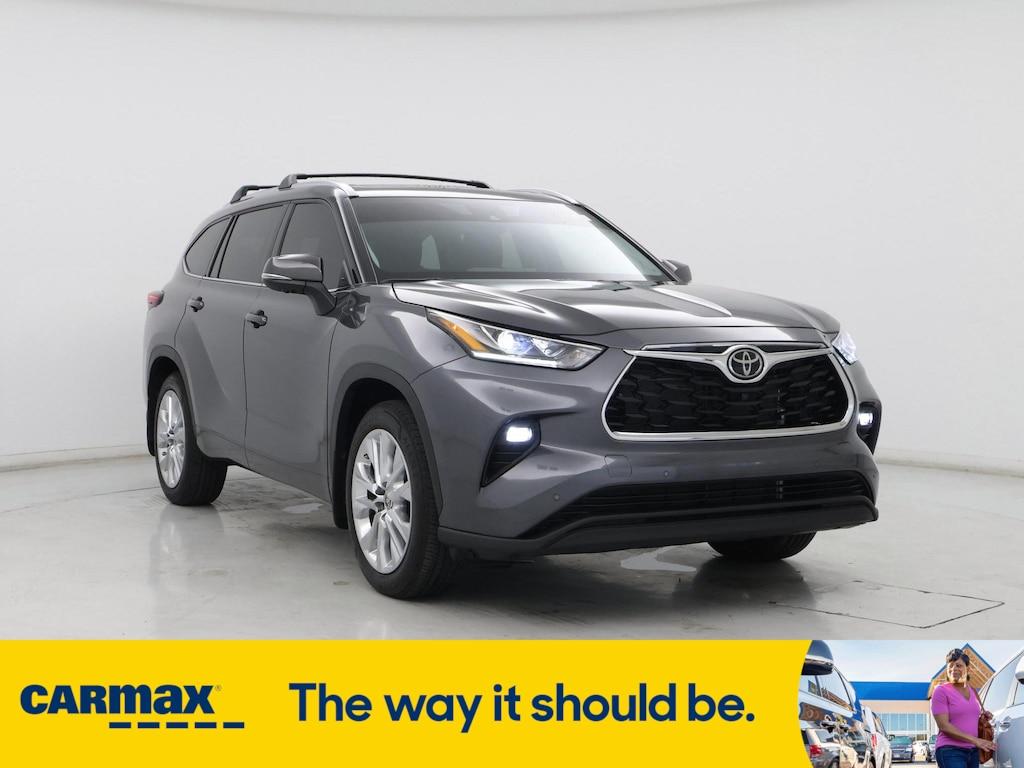 used 2024 Toyota Highlander car, priced at $47,998