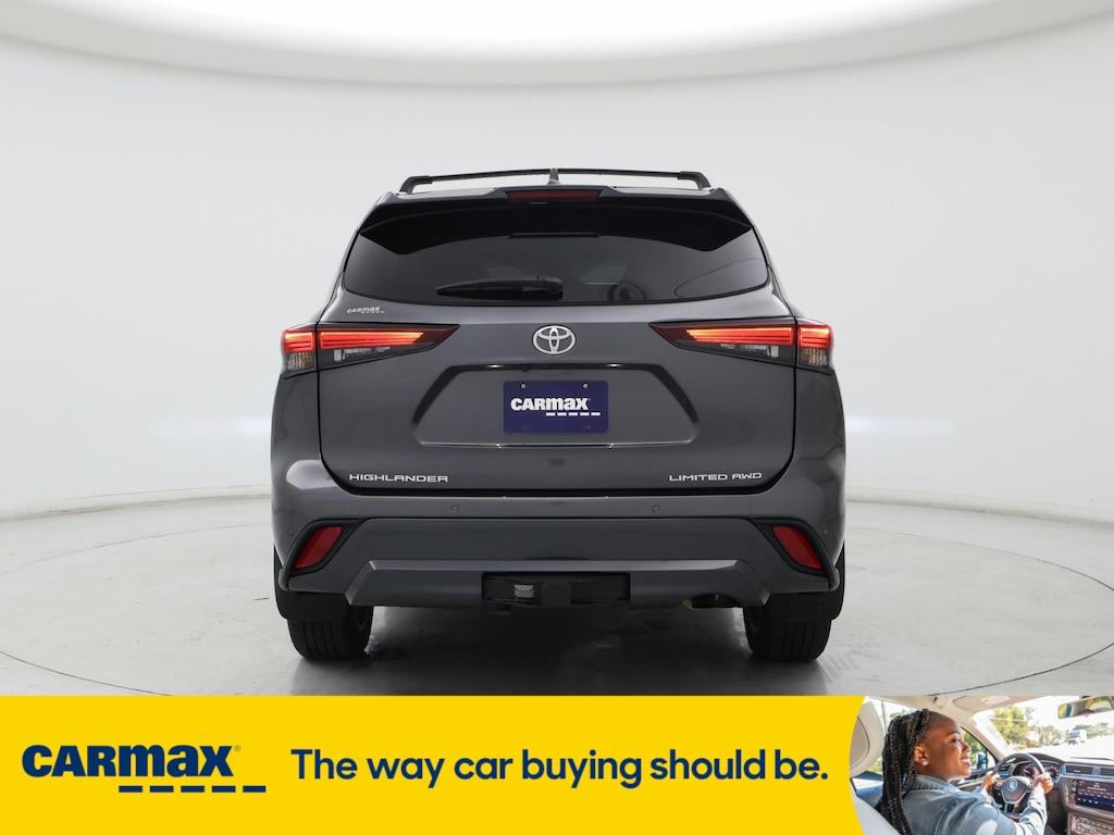 used 2024 Toyota Highlander car, priced at $47,998