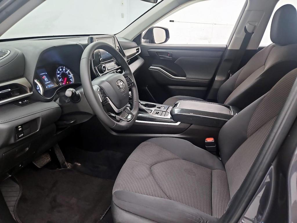 used 2022 Toyota Highlander car, priced at $29,998