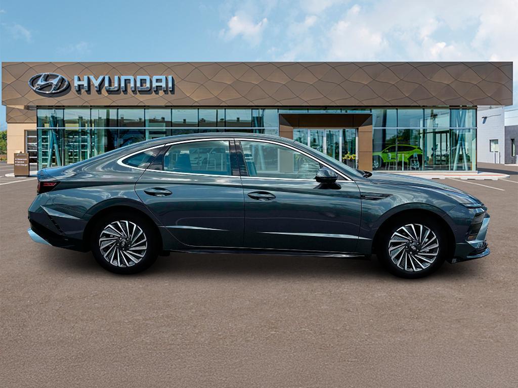 new 2025 Hyundai Sonata Hybrid car, priced at $39,485