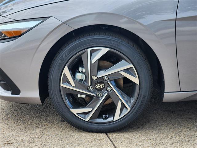 new 2025 Hyundai Elantra car, priced at $25,070