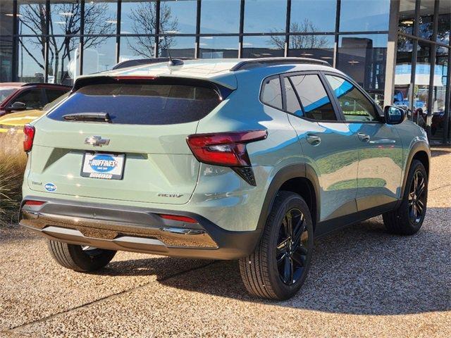 new 2025 Chevrolet Trax car