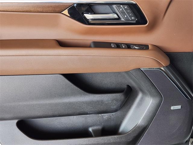 new 2025 Chevrolet Suburban car, priced at $87,989