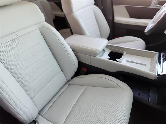 used 2025 Hyundai Santa Fe car, priced at $43,991