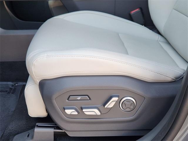 used 2025 Hyundai Santa Fe car, priced at $43,991