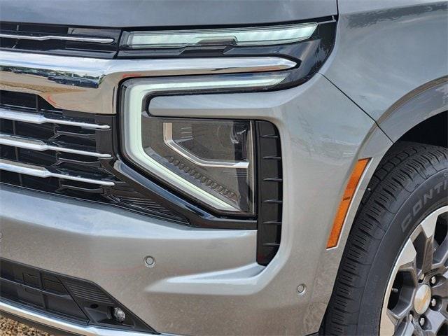 new 2025 Chevrolet Suburban car, priced at $69,123