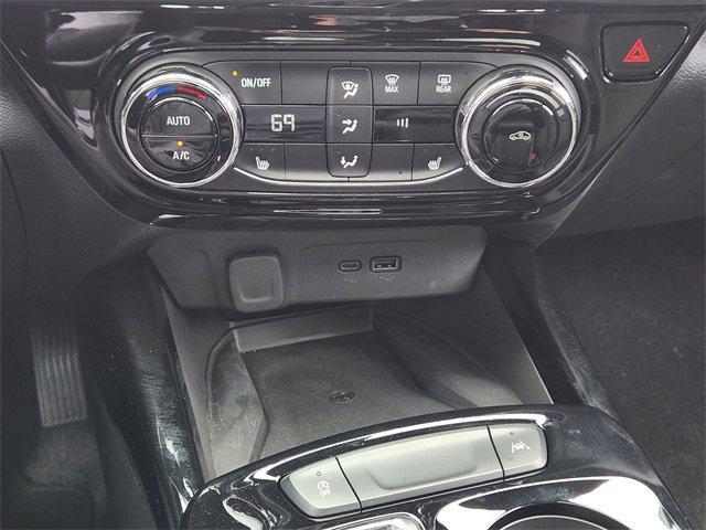 new 2025 Chevrolet Trax car, priced at $26,335