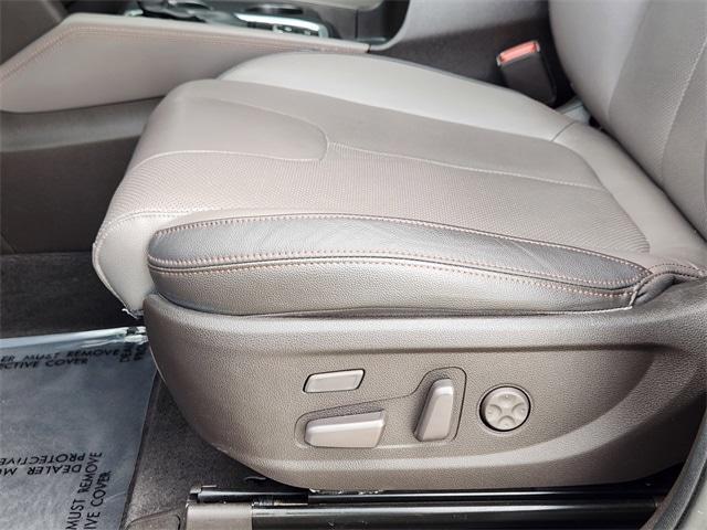 used 2019 Hyundai Santa Fe car, priced at $21,991