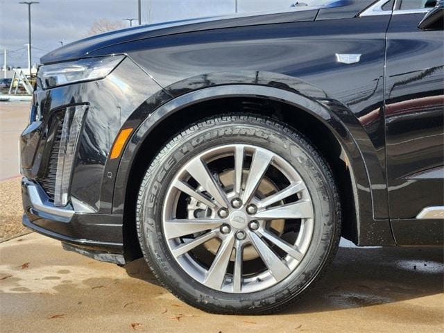 used 2022 Cadillac XT6 car, priced at $32,991