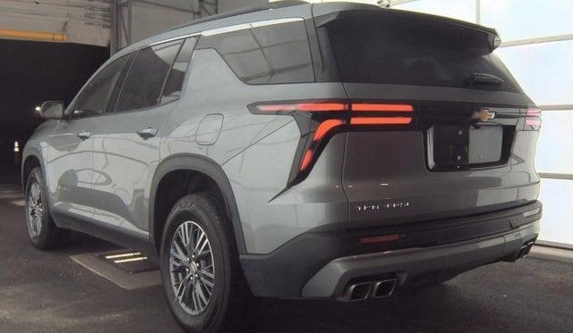 used 2025 Chevrolet Traverse car, priced at $39,991