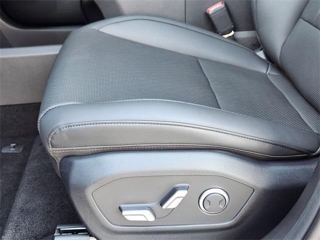 used 2025 Hyundai Santa Fe car, priced at $38,991