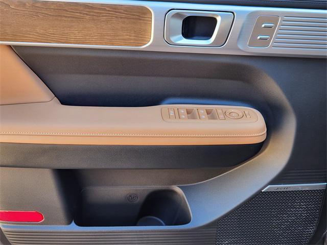 new 2025 Hyundai SANTA FE HEV car, priced at $47,200