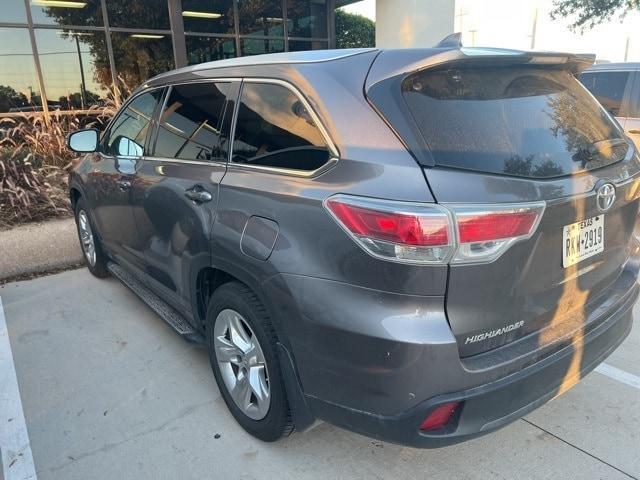 used 2015 Toyota Highlander car, priced at $21,591