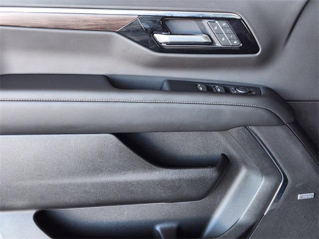 new 2025 Chevrolet Suburban car, priced at $64,952
