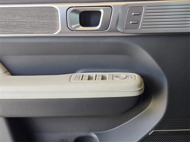 new 2025 Hyundai SANTA FE HEV car, priced at $48,615