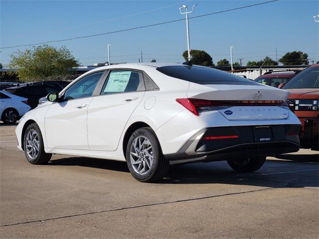 new 2025 Hyundai Elantra HEV car, priced at $26,245