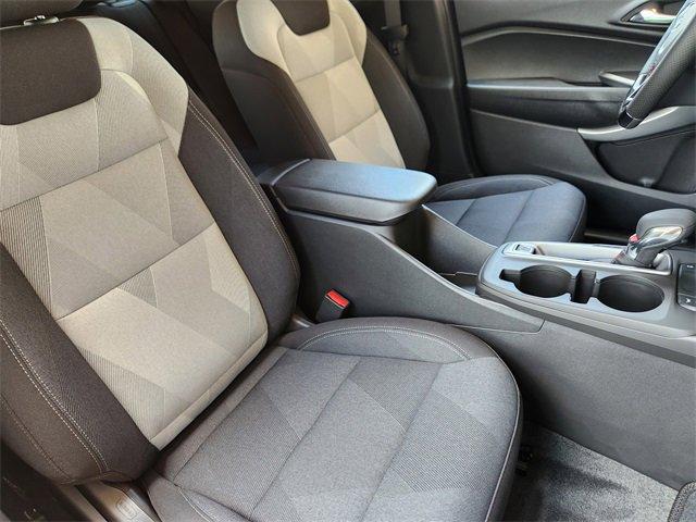 new 2025 Chevrolet Trax car, priced at $24,335