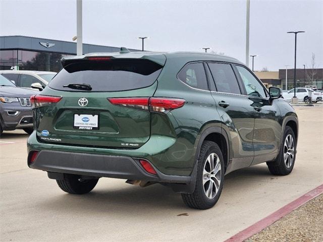 used 2023 Toyota Highlander car, priced at $36,291