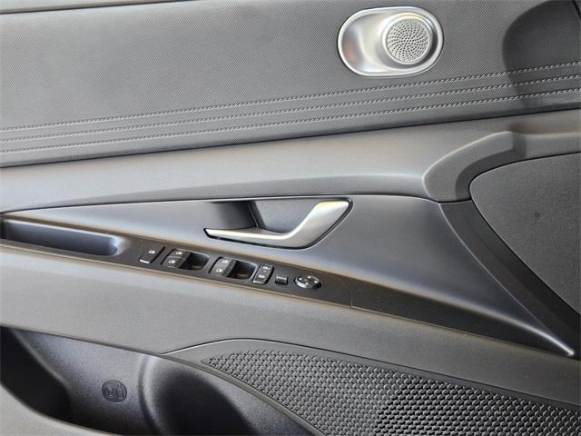 new 2025 Hyundai ELANTRA HEV car
