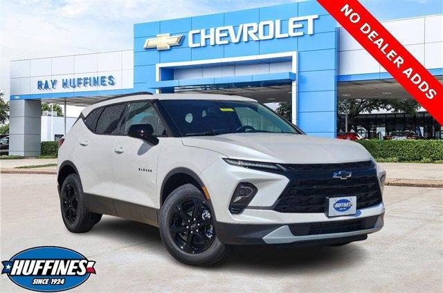 new 2025 Chevrolet Blazer car